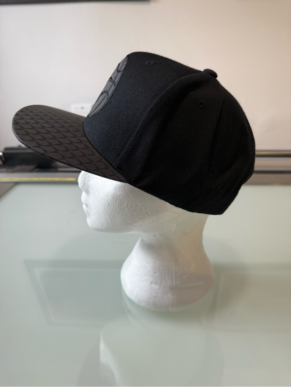 Mitchell & Ness Toronto Raptors Black Tonal Python Scale Snapback Hat - Picture 2 of 8